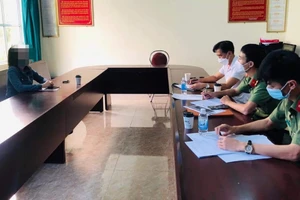 Triệu tập cô gái tung tin sai về COVID-19 