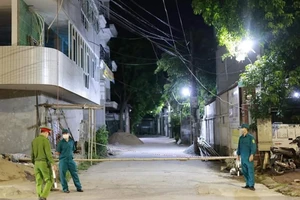 Ca COVID-19 thứ 2 ở TP Vinh: Chưa rõ nguồn lây, phong tỏa 3 khối phố