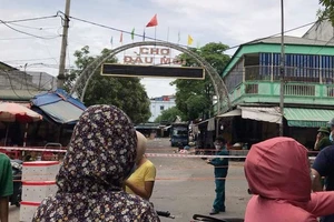 2 phụ nữ bán hàng ở chợ đầu mối TP Vinh dương tính với SARS-CoV-2