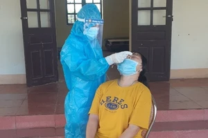 2 mẹ con đi xe khách từ TP.HCM về quê dương tính với COVID-19