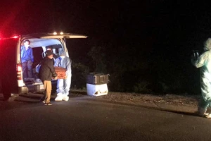 Nhiều người bật khóc đón gia đình đi xe ba gác về quê gặp nạn 