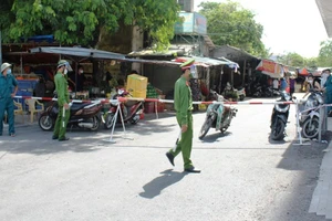 Nghệ An: Phong tỏa chợ Quang Trung sau khi 1 người bán cá dương tính COVID-19