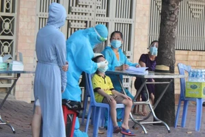 Nghệ An: Test nhanh miễn phí phát hiện nhiều ca dương tính COVID-19