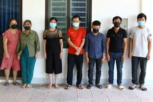 Khởi tố 15 người tụ tập đánh bạc trên núi trong mùa dịch