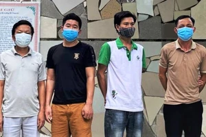 Xem xét xử lý 4 kẻ tụ tập đánh bạc giữa mùa dịch