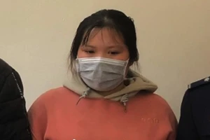 Dì rủ cháu ôm bánh heroin từ quê ra Hà Nội để bán 