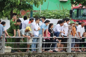 Cảnh sát và người thân đang tìm người đàn ông mất tích ở TP Vinh