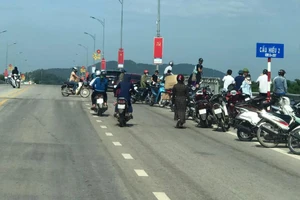 Tìm kiếm nhân viên bệnh viện nghi tự tử trên sông Hiếu 