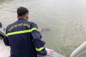 Thi thể người phụ nữ nổi trên sông Lam gần cầu Bến Thủy 2