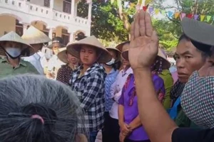 Phản đối sáp nhập trường, ngăn cản hơn 120 học sinh đến lớp 