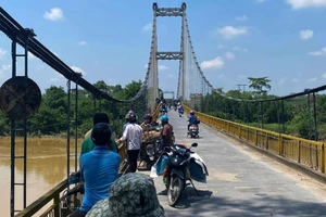 1 nam sinh lớp 11 nhắn tin cho bạn trước khi mất tích trên sông Lam