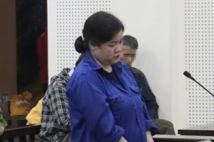 Nữ giao dịch viên lừa 27 người dân bị phạt tù chung thân