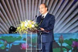 Chủ tịch nước Nguyễn Xuân Phúc: Nữ sĩ Hồ Xuân Hương là một hiện tượng văn hóa đặc biệt