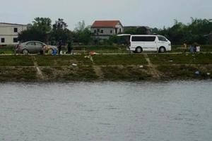 Xác định danh tính thi thể người đàn ông trong xe hơi chìm dưới sông