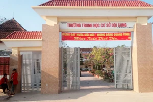 Học sinh lớp 7 có hoàn cảnh khó khăn, bị bạn đánh trọng thương trong trường