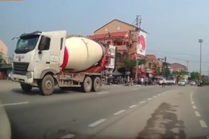 Va chạm với xe bồn, 1 phụ nữ tử vong 