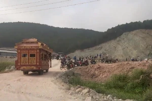 Vụ cháu bé 9 tuổi đi lạc: Phát hiện thi thể ở hố công trình không rào chắn 