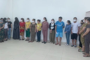 Bắt thanh niên điều hành cùng 16 người ghi lô đề quy mô lớn 