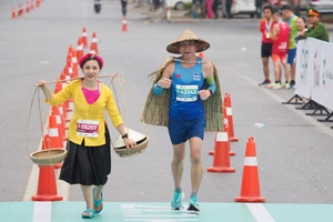 Cận cảnh giải chạy 'Nông thôn Việt Marathon - Nghệ An 2023' 