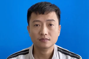 Người dân ngất xỉu vì bị lừa mua hàng: Khởi tố 2 bị can