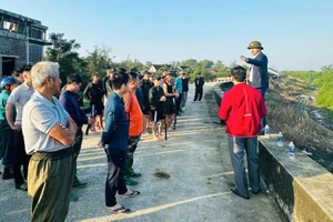 Cảnh sát khoanh vùng 8 ha đầm lầy nghi có 2 phạm nhân lẩn trốn