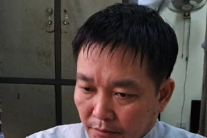 Bắt nghi can lừa chạy án, thu giữ nhiều 'thẻ phóng viên'