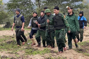 Kẻ trốn truy nã tội giết người bị bắt trong rừng cùng súng đạn, kíp nổ...