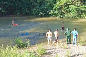 Học sinh lớp 11 mất liên lạc bí ẩn khi đi tắm ở khu du lịch sinh thái
