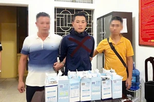 Phát hiện 16 kiện hàng sữa nghi chứa ma túy từ Châu Âu về Việt Nam