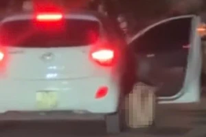 Mở cửa xe ô tô như thế nào mới đúng luật?