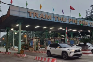 Người dân mới sáp nhập vào TP Vinh bức xúc vì không được miễn vé BOT Bến Thủy 1