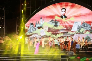 TP.HCM sẽ phối hợp Nghệ An tổ chức chương trình 'Từ Làng Sen đến Thành phố Hồ Chí Minh'