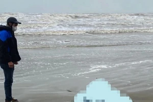 Phát hiện thi thể thứ 2 trôi dạt vào bờ biển Hà Tĩnh