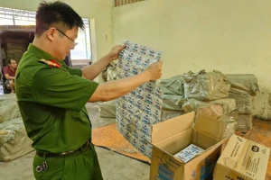 Nghệ An: Khởi tố nhóm buôn bán kem đánh răng, dầu gội giả 