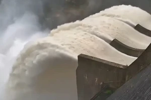 Trận lũ đặc biệt lớn: Thủy điện Bản Vẽ xin chế độ vận hành bất thường, cắt lũ 