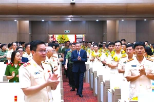 Tổng Bí thư Tô Lâm gặp mặt các gương điển hình tiên tiến Công an nhân dân