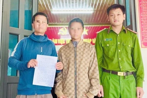 Giải cứu bé gái 14 tuổi bị người lạ trên mạng dụ dỗ đi làm ở quán karaoke