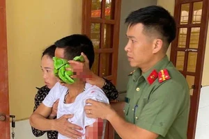 Công an nhận nhiều cuộc gọi của người bị tai nạn, chuyển dạ... trong bão số 5