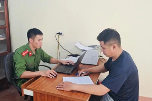 Khởi tố chủ tài khoản Facebook 'Bố cu Thóc - Bin' lừa mua hàng rồi chiếm đoạt tài sản 