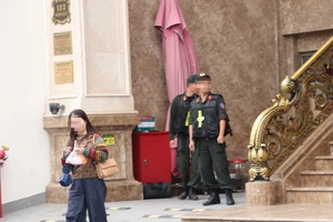 Cảnh sát xuất hiện tại thẩm mỹ viện Mailisa ở Hà Nội, Nghệ An 