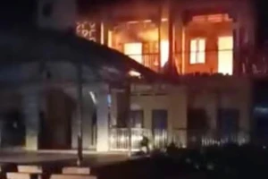 Đang điều tra vụ cháy tại trường mầm non, phát hiện 1 thi thể 