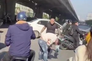 Tạm giữ tài xế đánh người sau va chạm giao thông