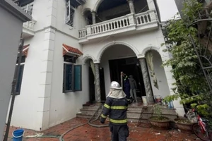 Phát hiện 3 người thương vong sau vụ nổ lớn gây cháy nhà dân 