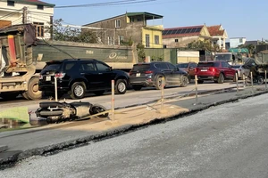 Hai bà cháu tử vong sau tai nạn trên quốc lộ đang thi công dở dang 