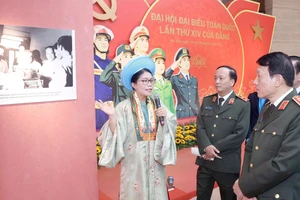 Khai mạc triển lãm 'Đồng chí Trần Quốc Hoàn- Cuộc đời và sự nghiệp'