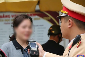 Hà Nội: Nhiều người vi phạm nồng độ cồn ngày đầu đi làm sau Tết
