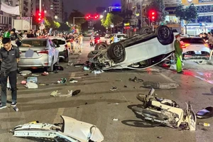 Tạm giữ hình sự tài xế xe Lexus gây tai nạn liên hoàn ở Hà Nội 