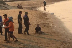 Học sinh lớp 10 dũng cảm lao ra dòng nước xoáy cứu sống 2 người