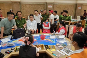 Triệt phá đường dây đánh bạc hình thức Long Hổ, Baccarat, Fan-Tan