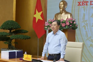 Phó Thủ tướng Thường trực Phạm Gia Túc yêu cầu xem xét công khai, thận trọng từng trường hợp đặc xá